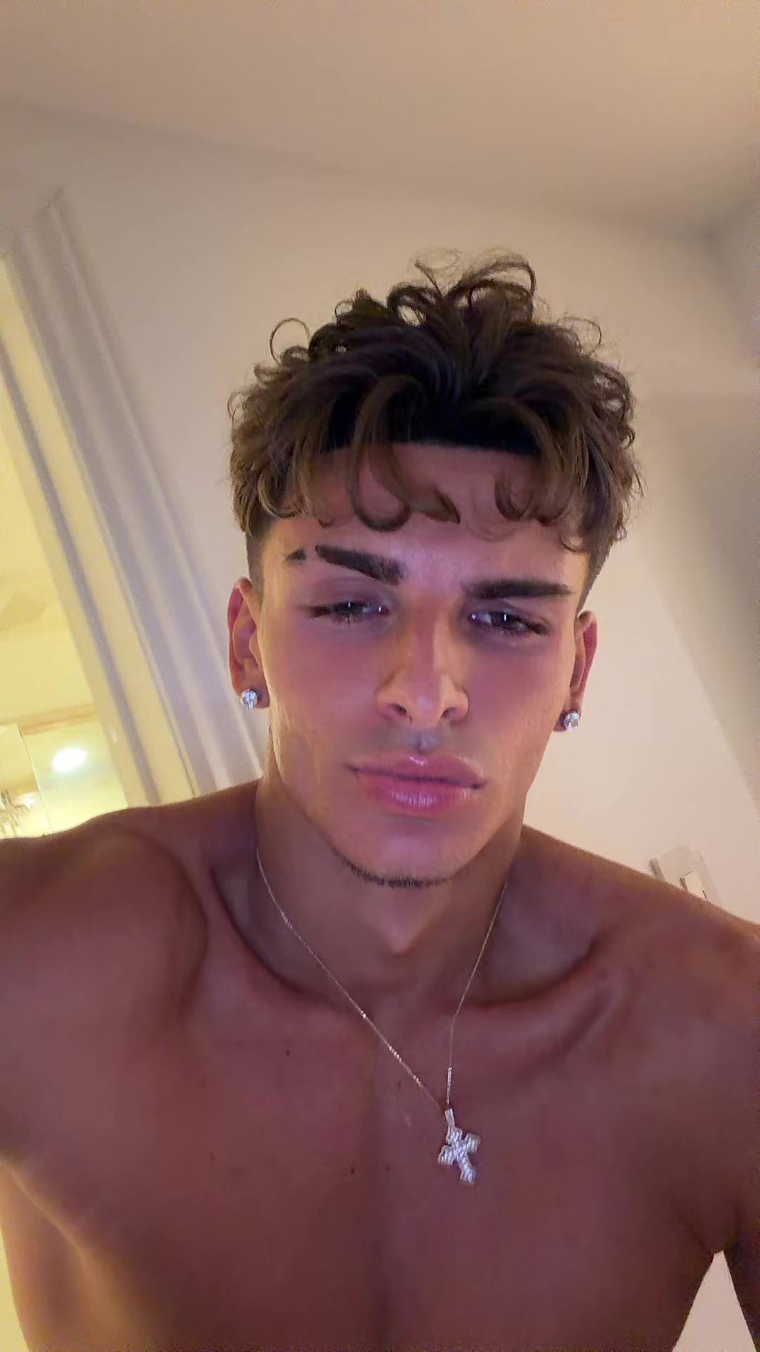 @chris.nikoo