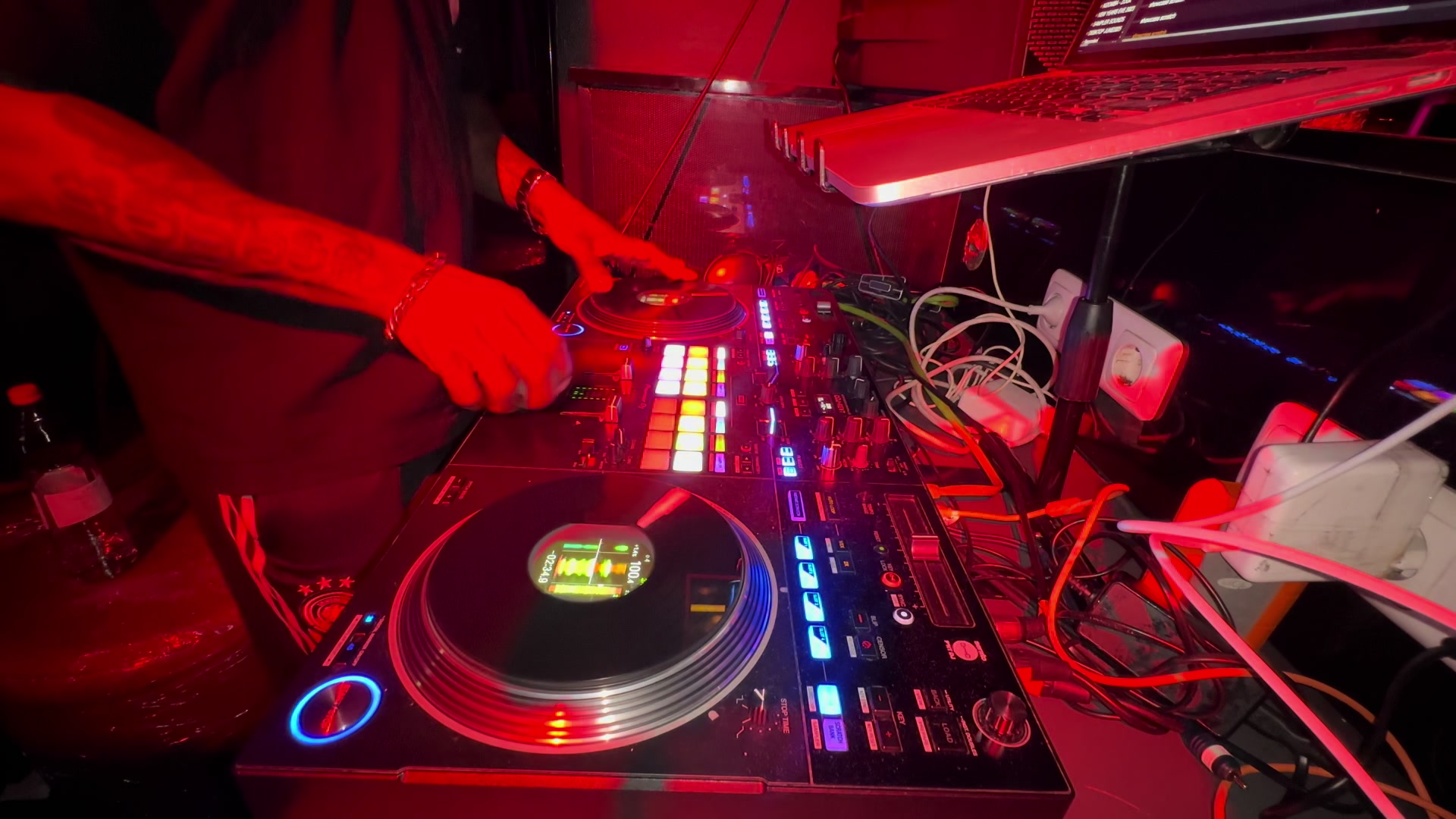 @DJ Lito Bolton
