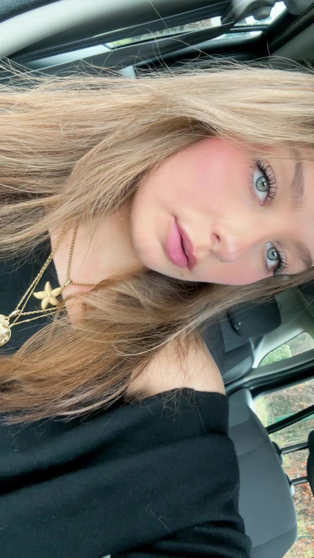 @rosalie ᥫ᭡