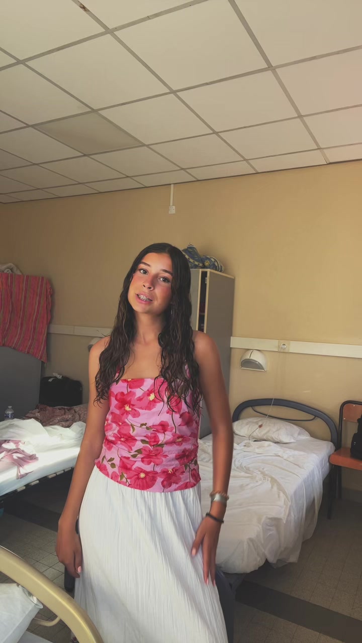 @carolinee