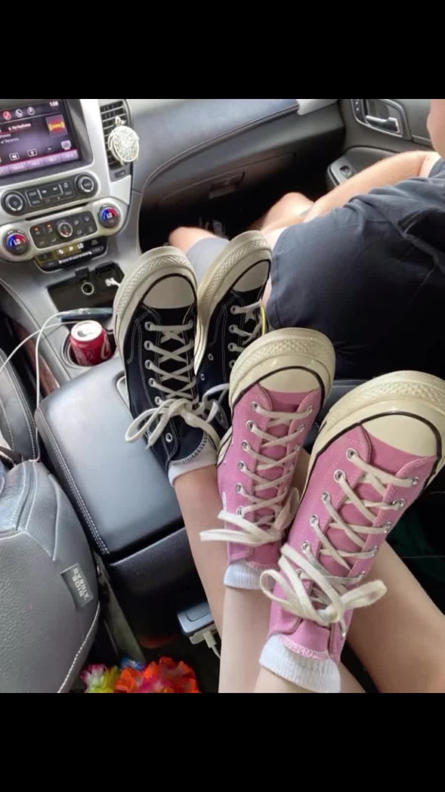 @𝐝𝐨𝐥𝐥𝐢𝐞