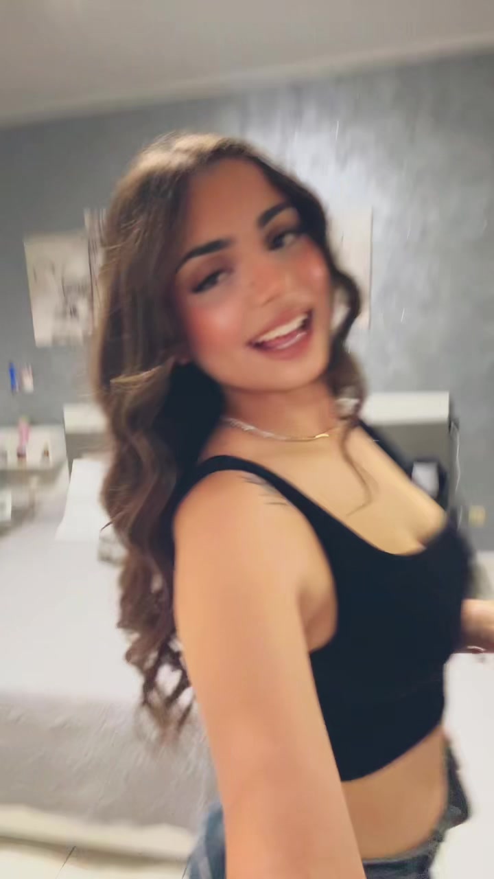 @Asia Aracri