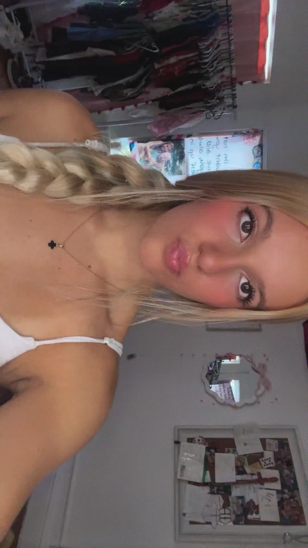 @heyitscoco420