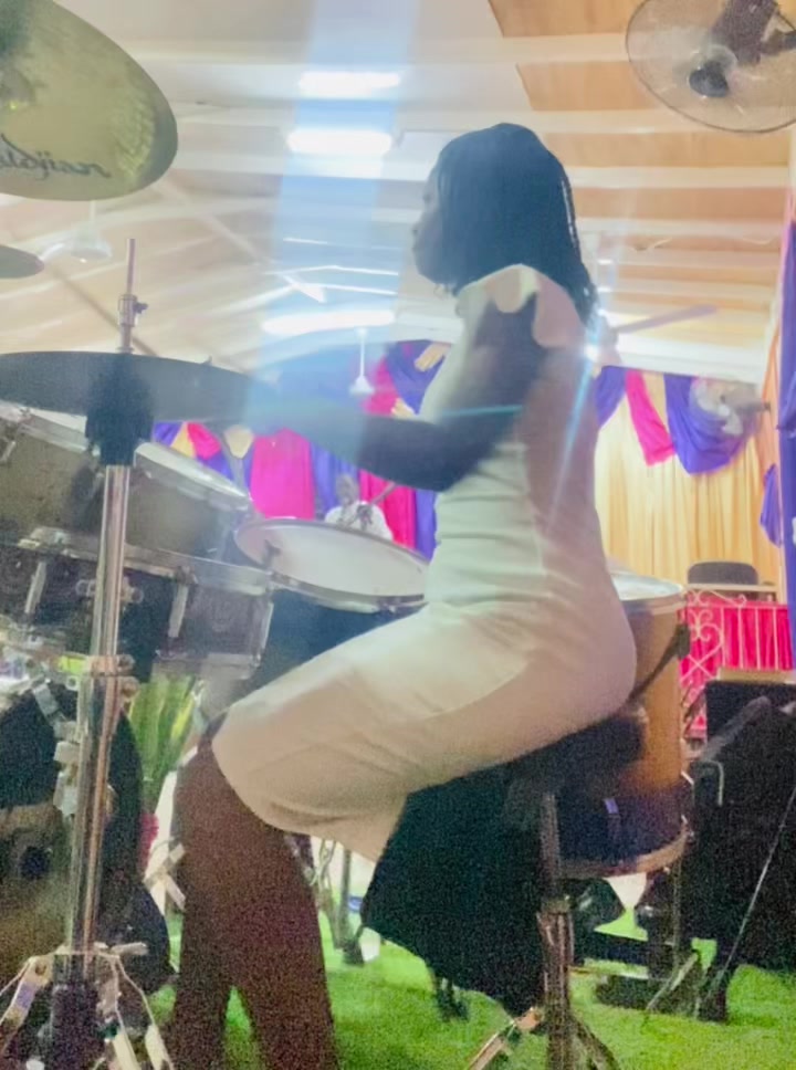 @talentedLiz🎤🥁👌🏾✍🏾