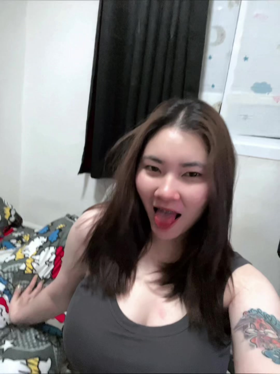 @d