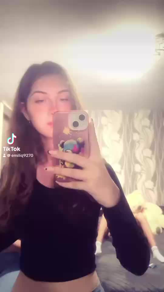 @Poli