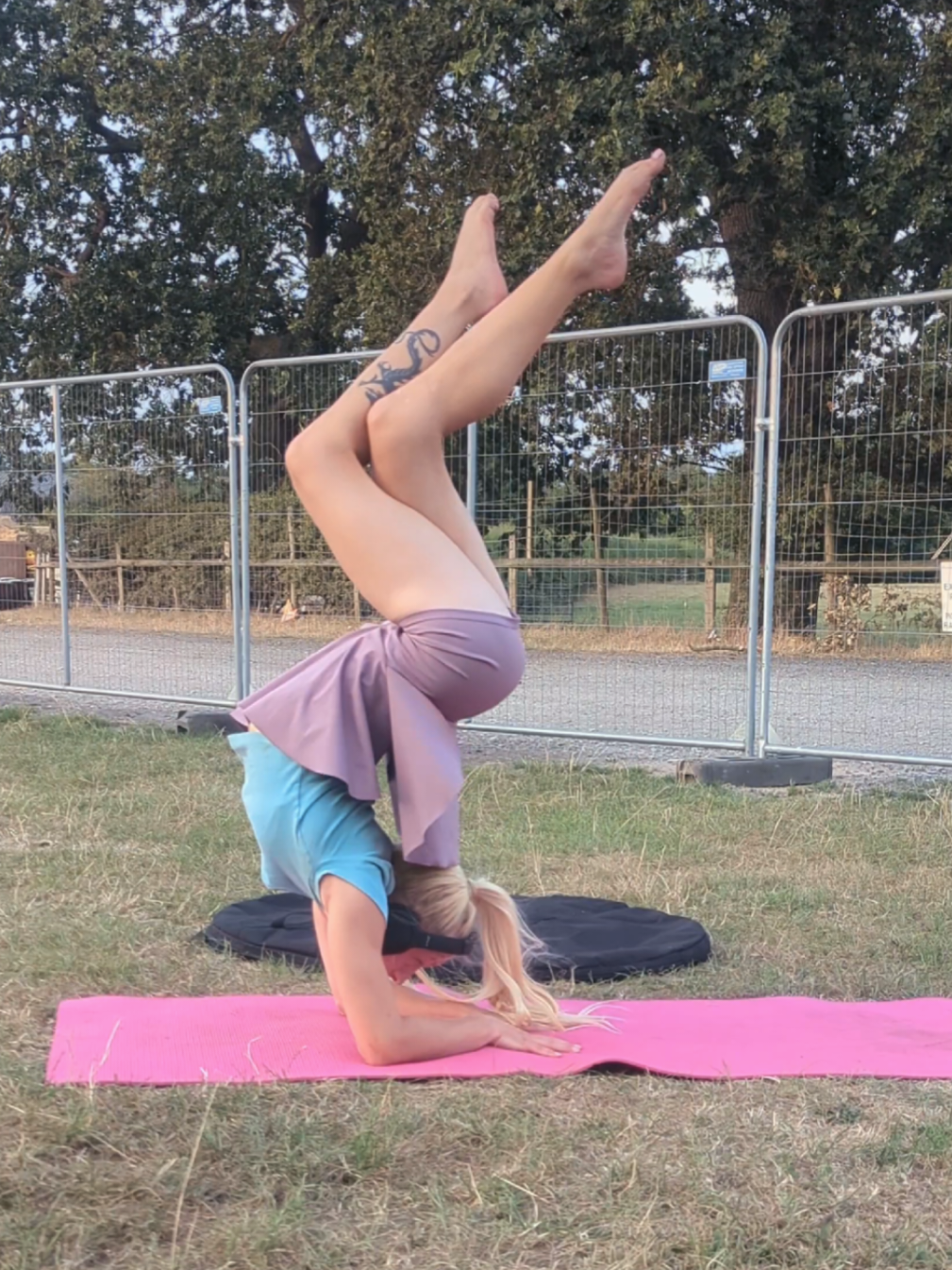 @Miss Flexible Lilly