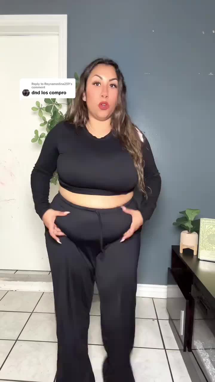 @GlossyChicGoddess