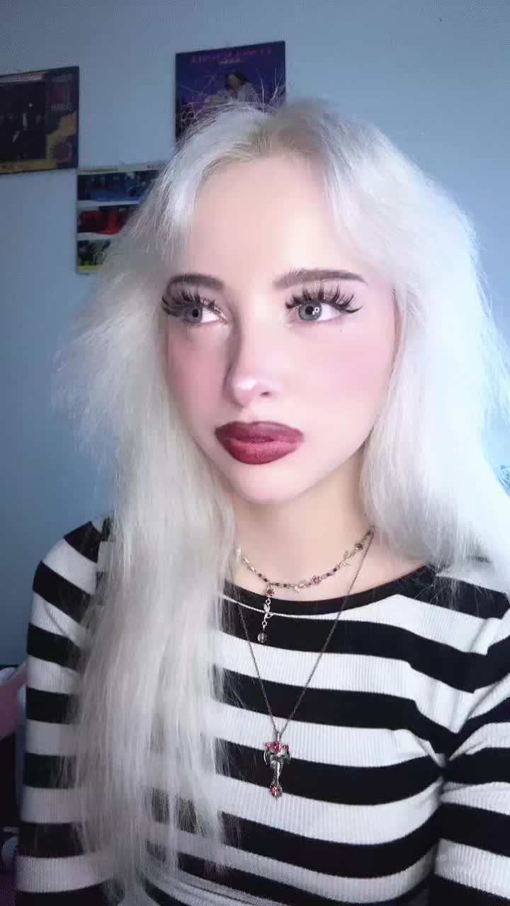@🌙Madeleine🪻