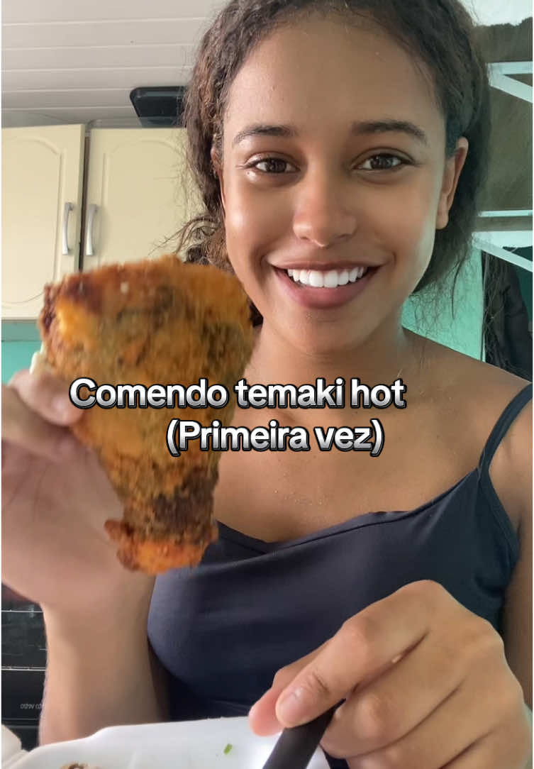 @carolainevitoria