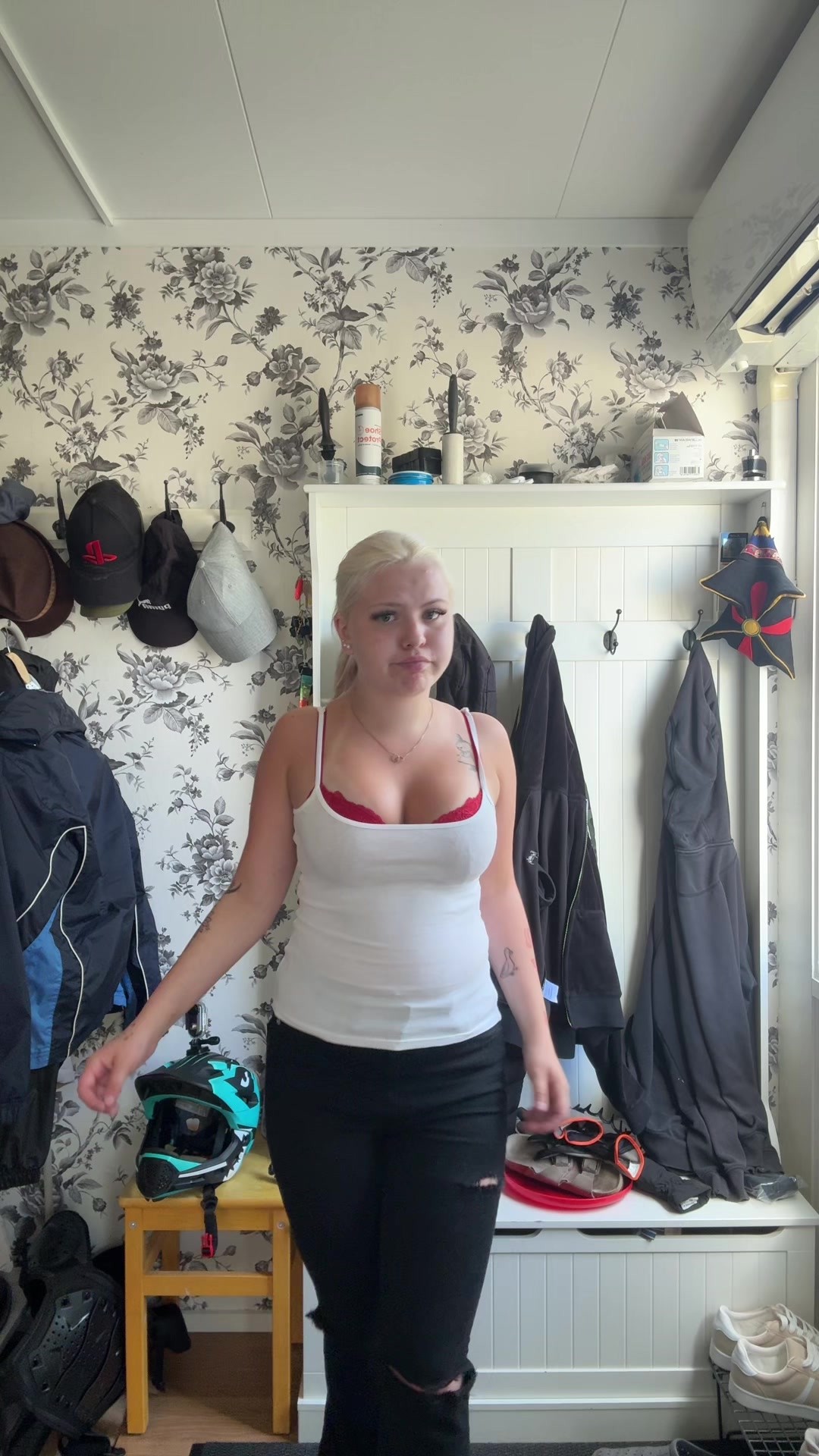 @julia_kimbardh