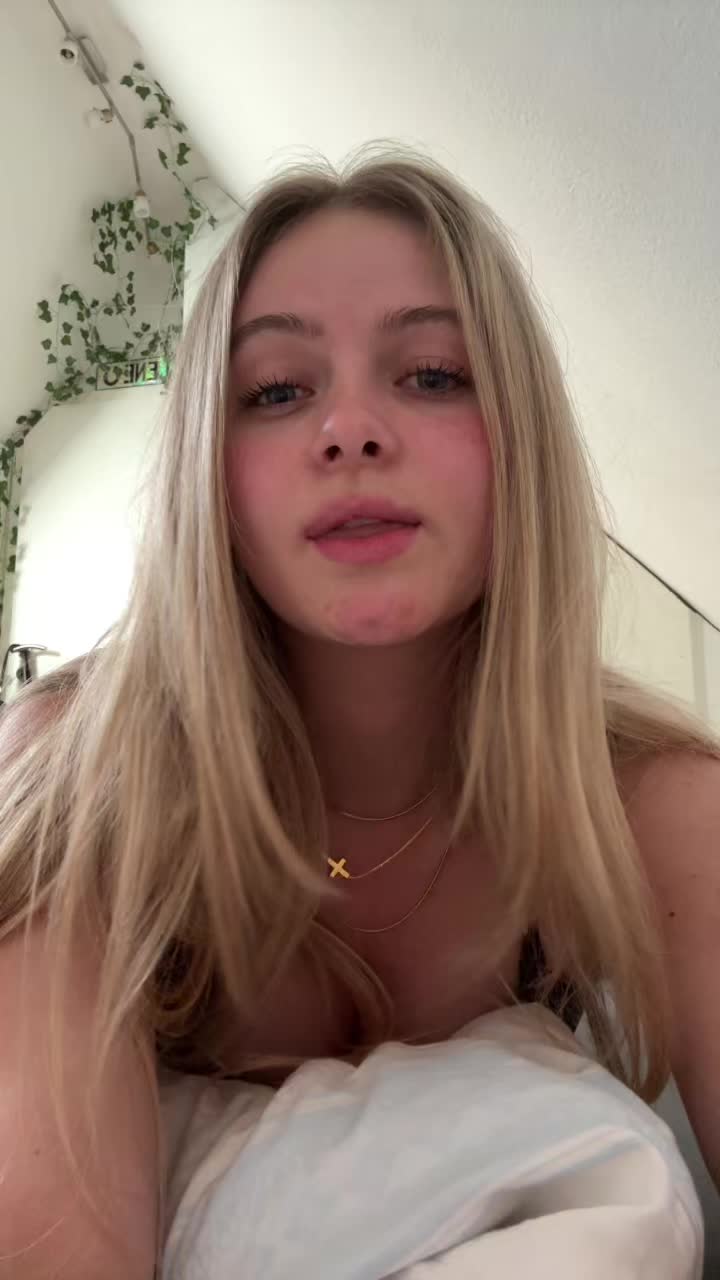 @Salom&eacute;
