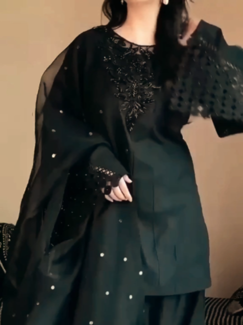 @โ๐ฐ๐๐_๐ด๐๐๐แฅซแญกแึแึ๐ฉ