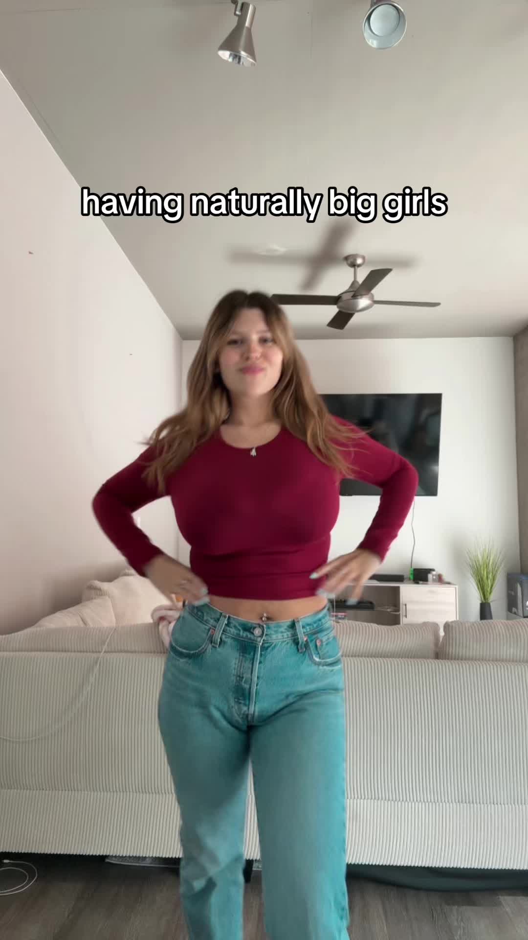 @missapplesaucy