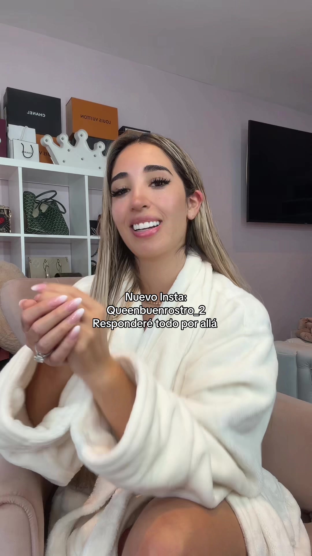 @QueenBuenrostro