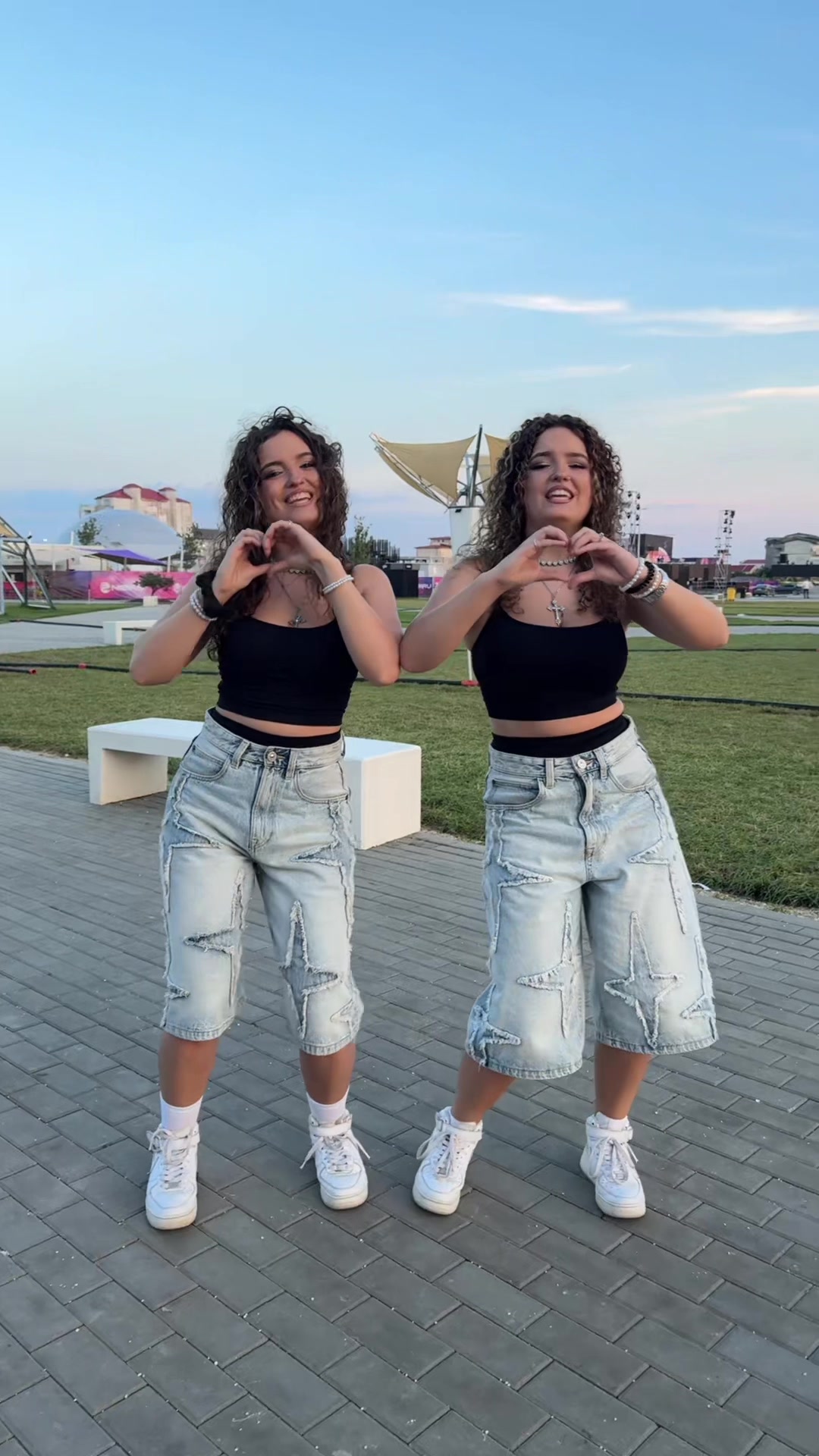 @🖤Ioana&Maria🖤
