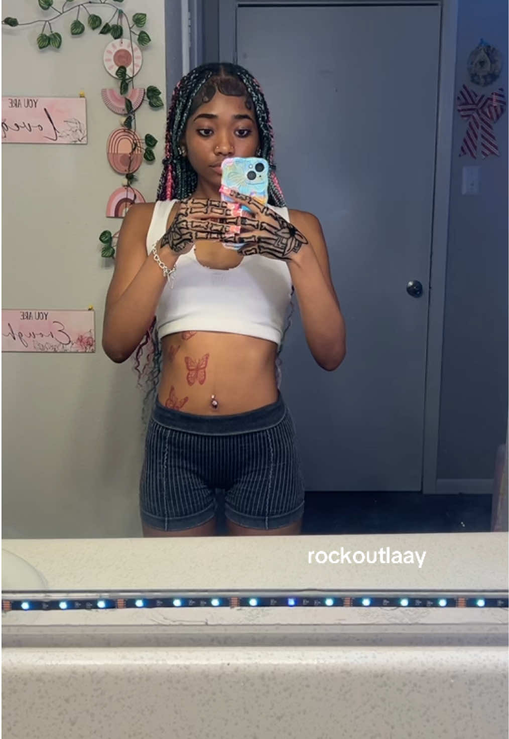 @rockoutlaay