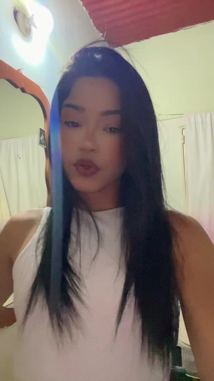 @Anii🖤