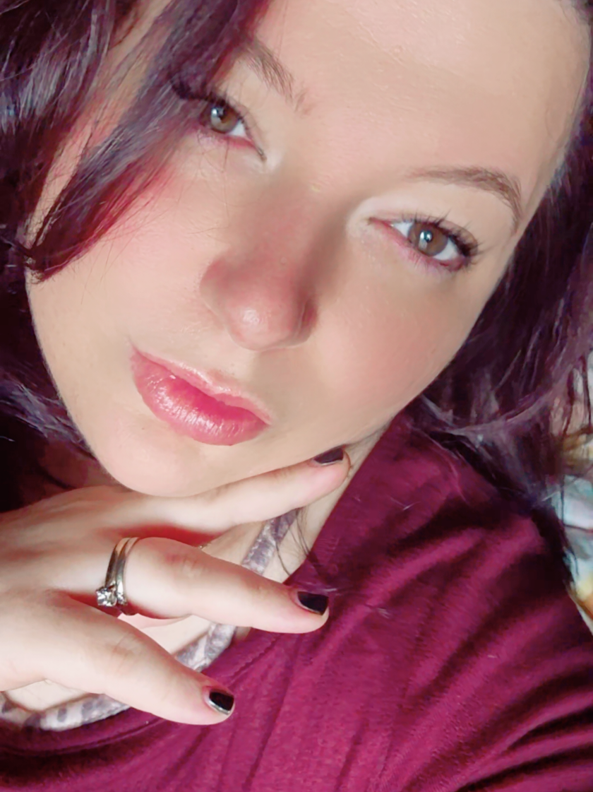 @Winter L.D. Rose Author🖋📚🥰