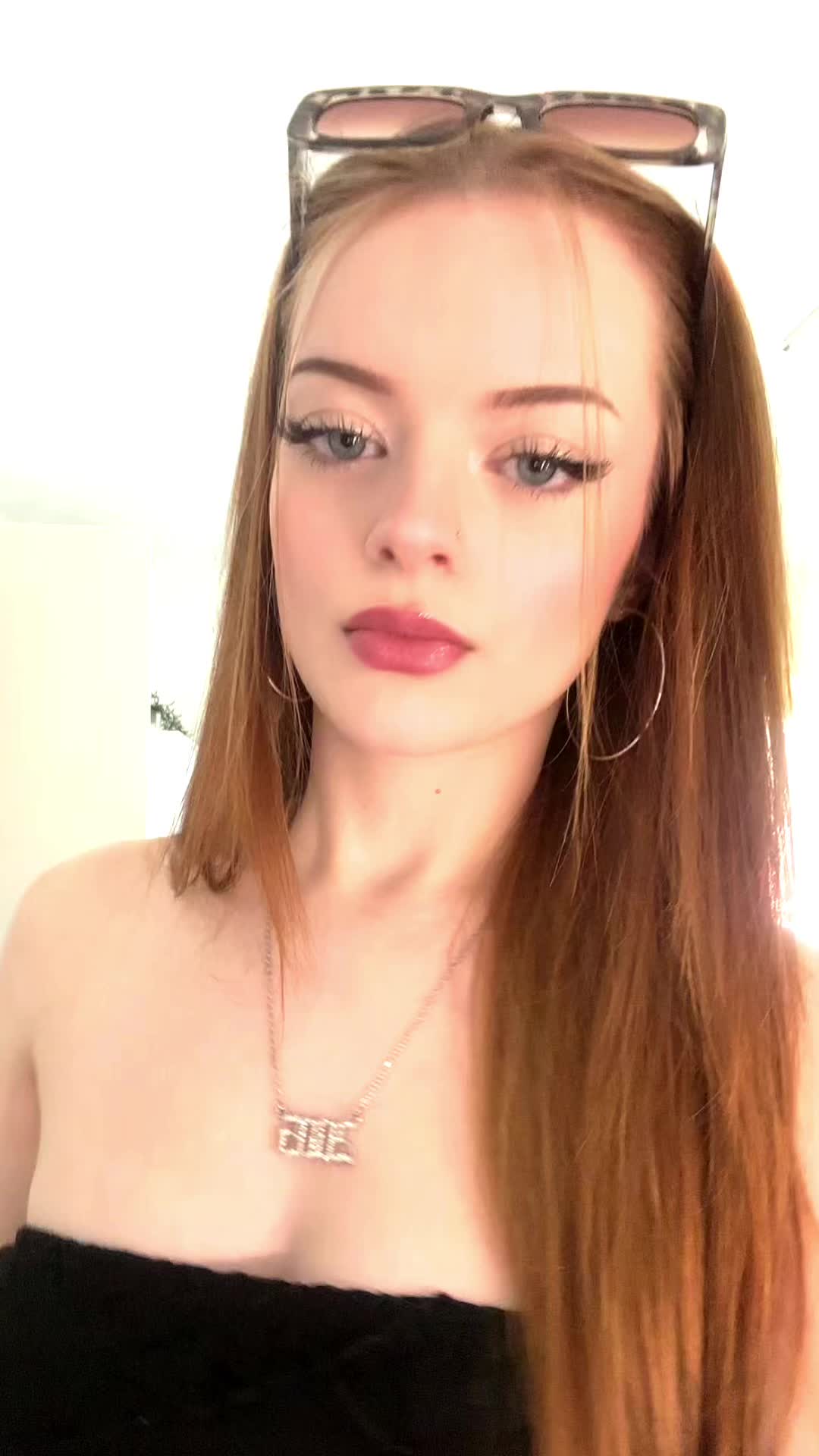 @mylène 🖤/•᷅•᷄\੭