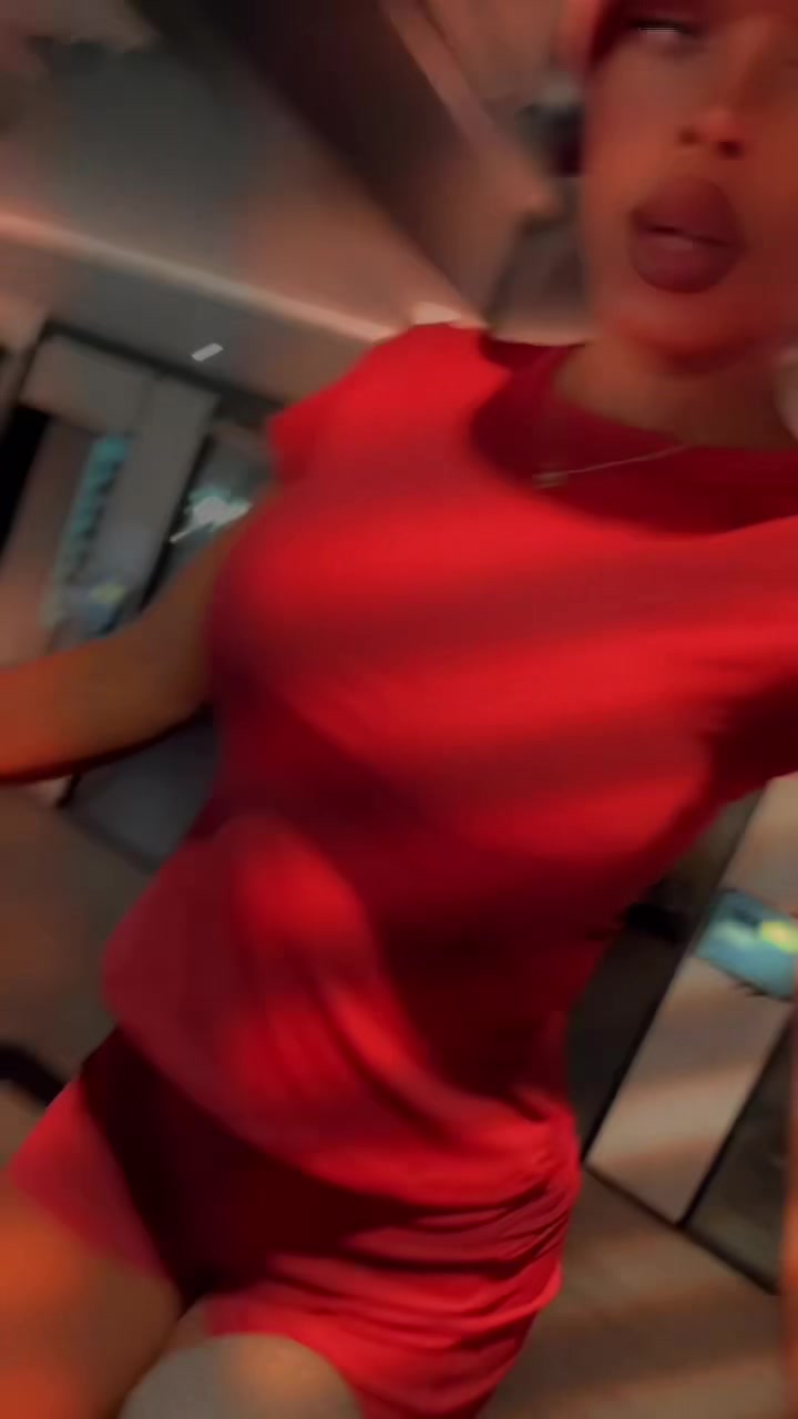 @EVE🫦
