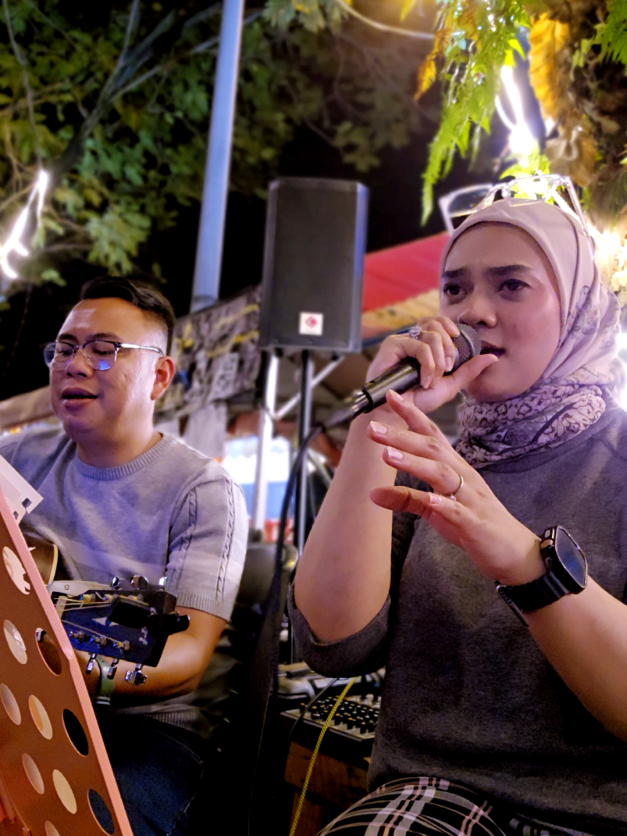 @EKA HAZIKAH@Dmezzo Acoustic