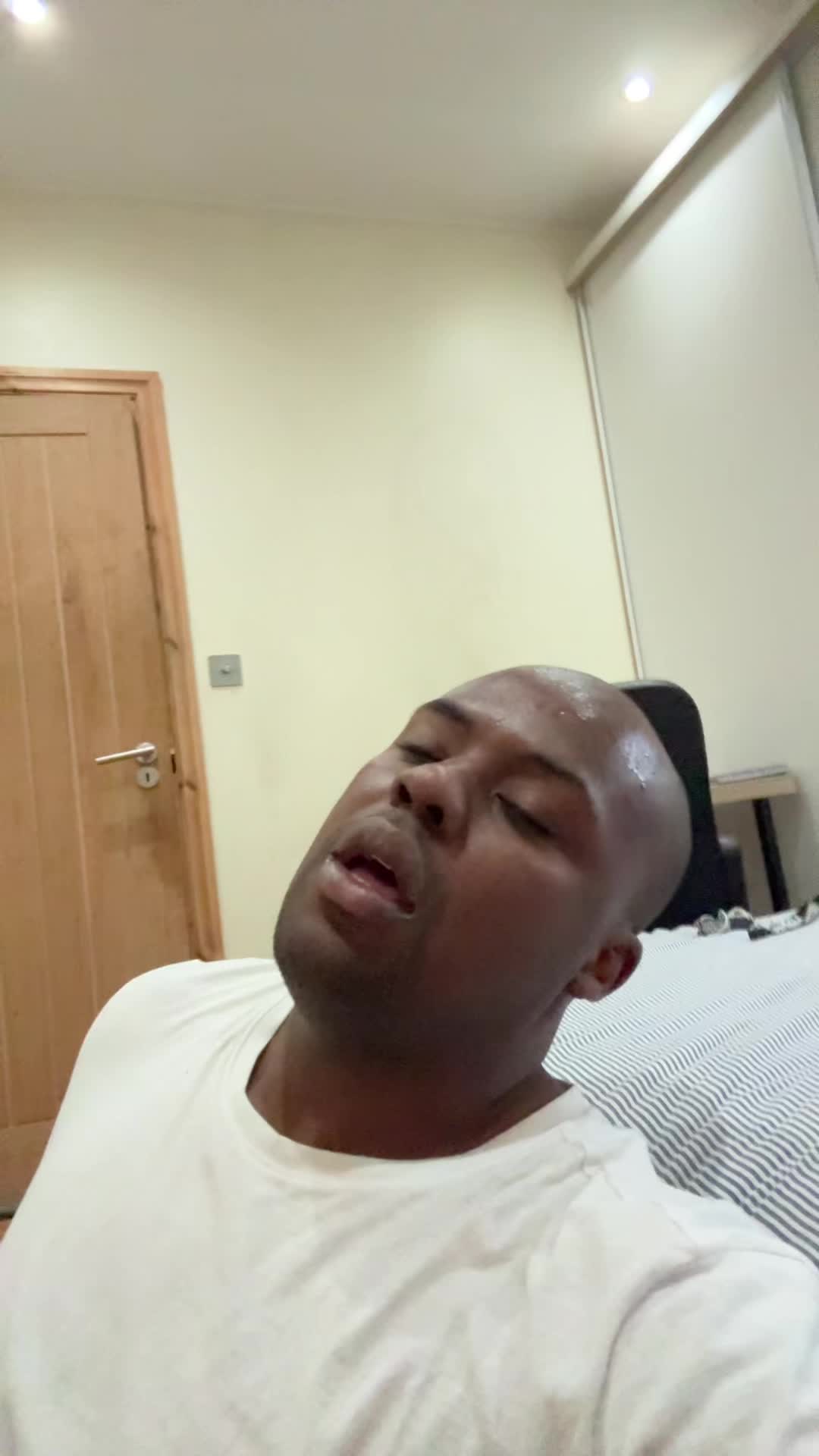 @monelbailey