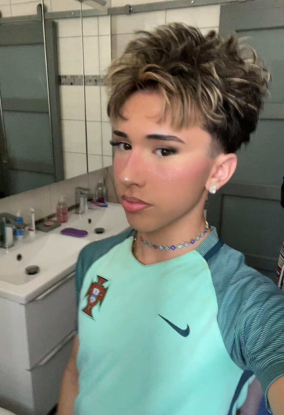 @𝘮𝘢𝘵𝘩𝘦𝘰