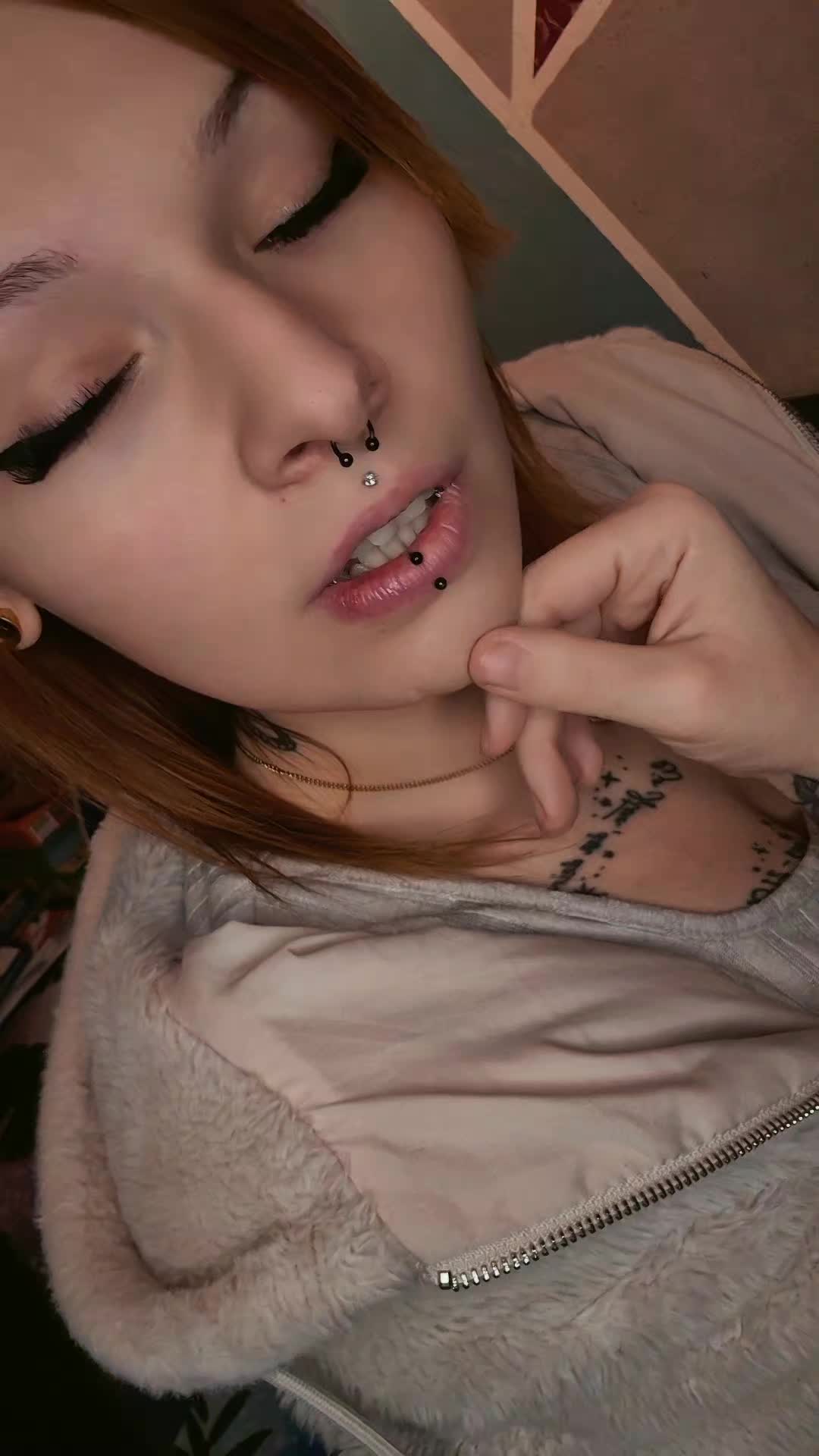 @Angelina🦊💋