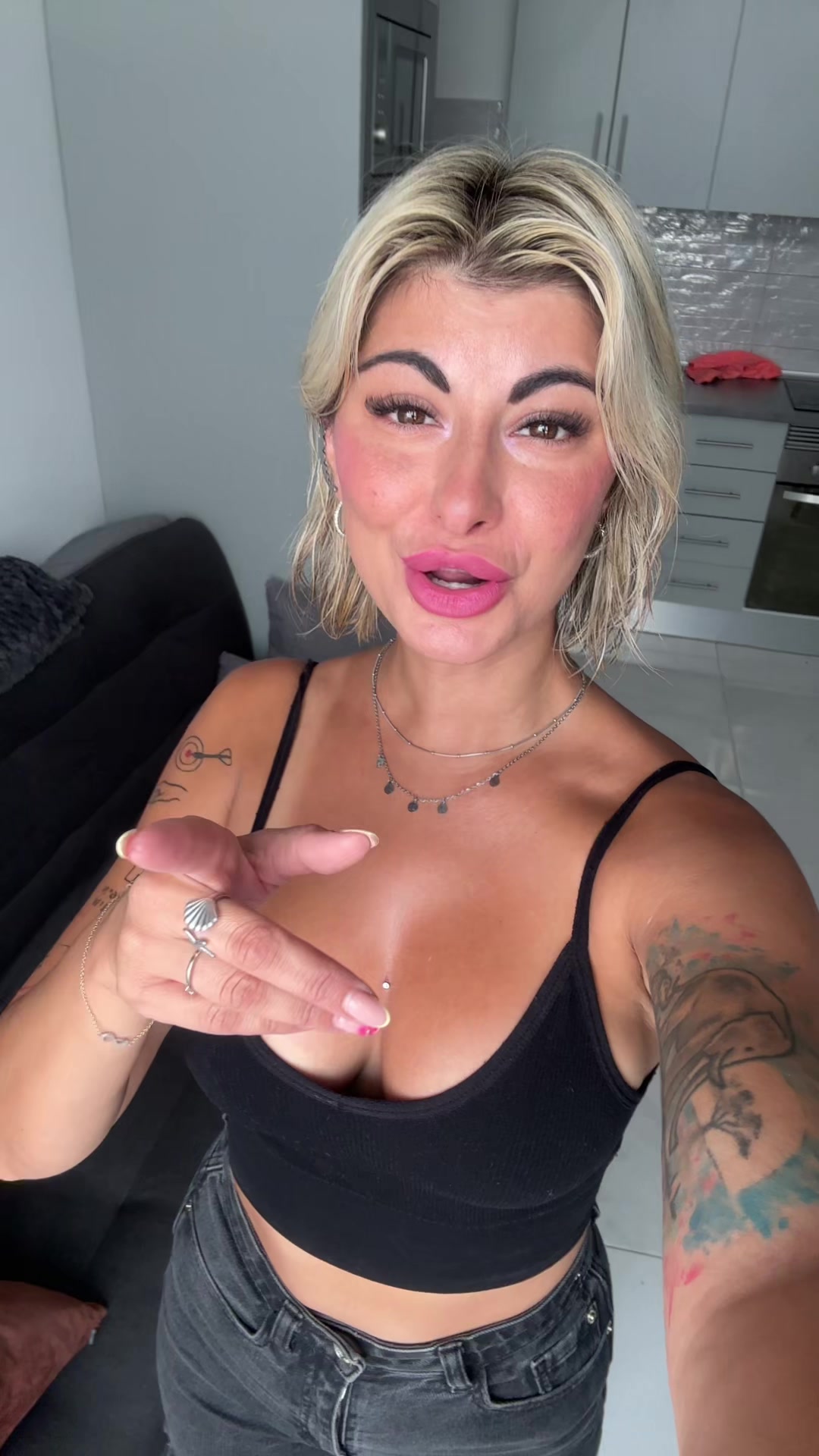 @Larisapl95