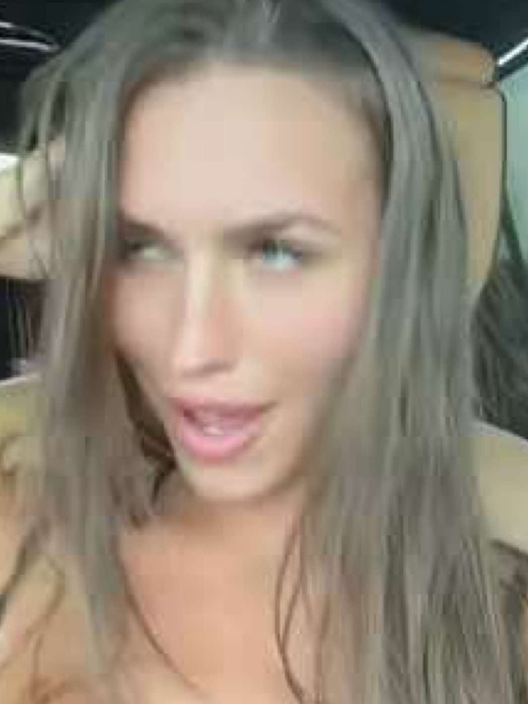 @Laura Müller