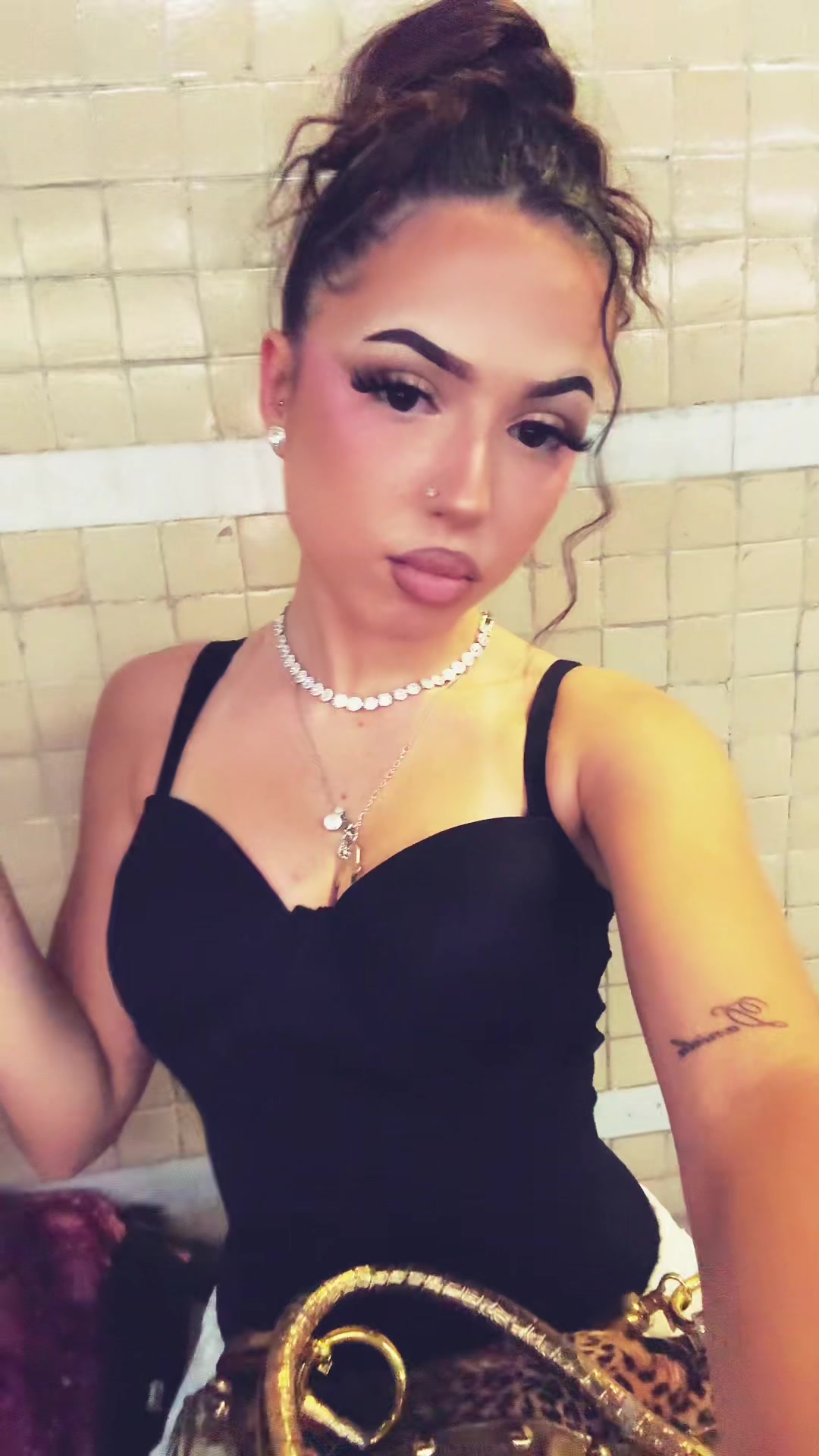 @juliaa