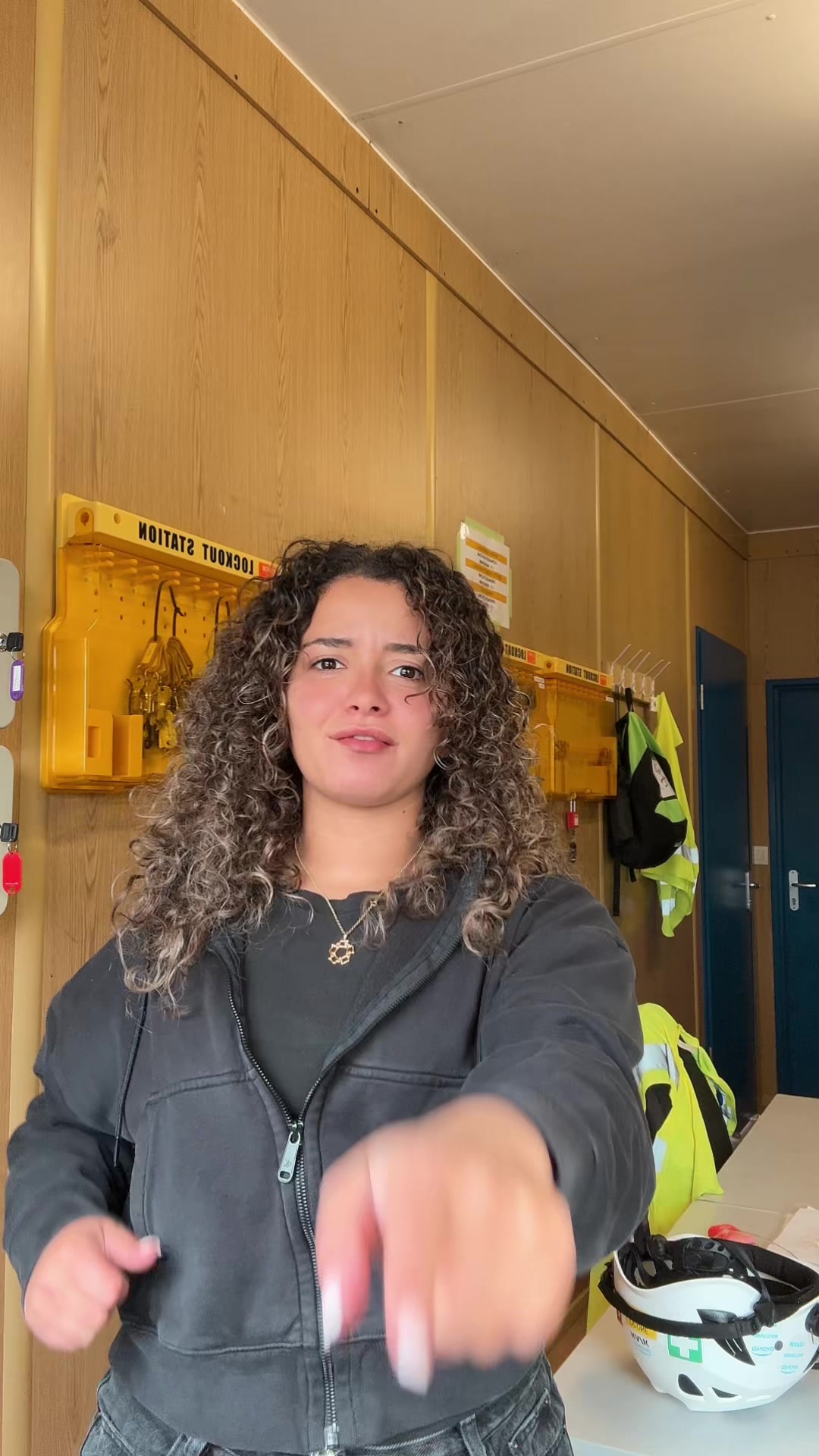@Bibi
