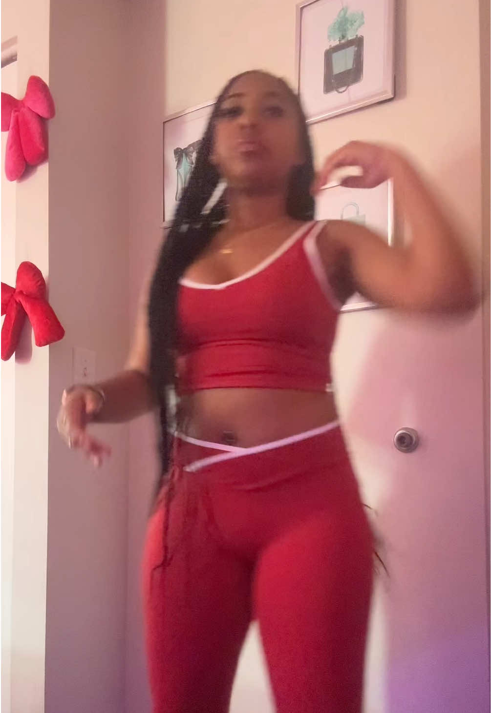@niyylashae