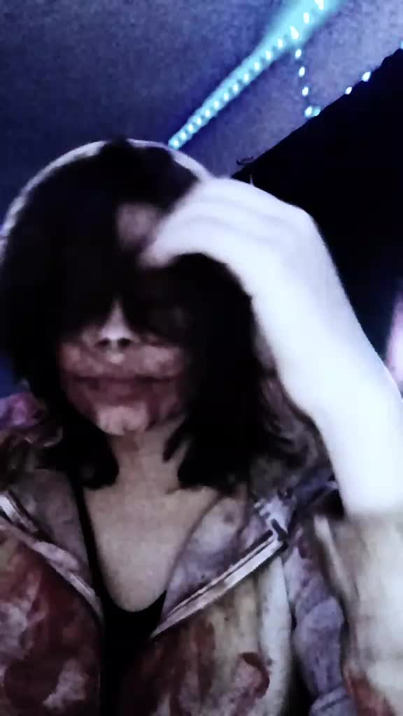 @~♪★𝔲𝔯 𝔪𝔬𝔪𝔰 𝔱𝔥𝔬𝔫𝔤★♪~