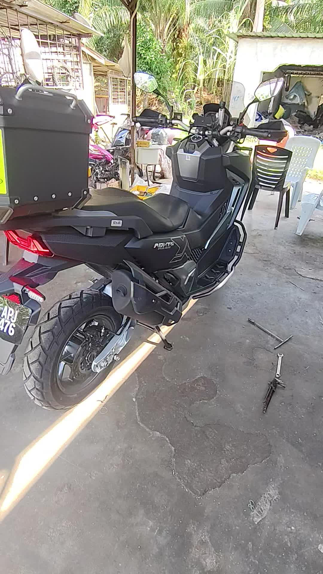 @ahli mesyuarat tingkap