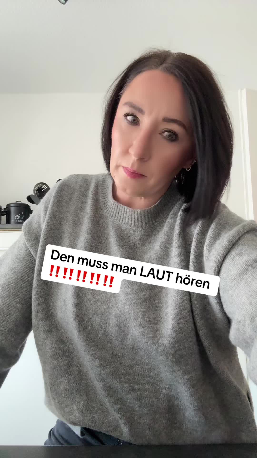 @nicoleshmith