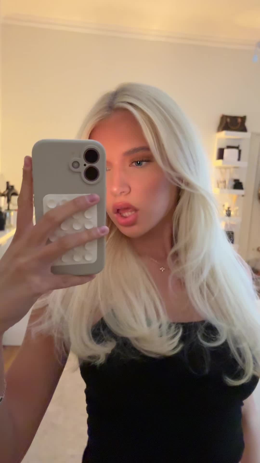 @Sophia 🪽