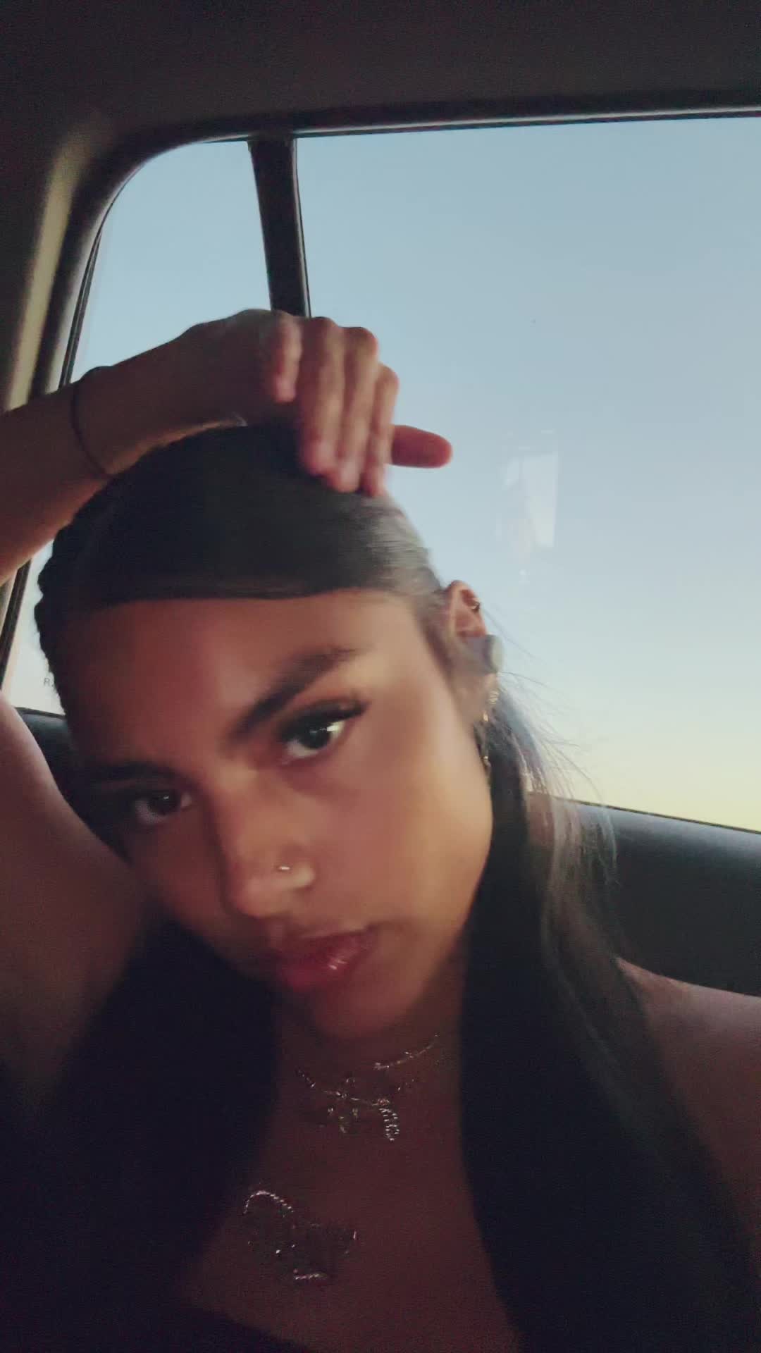 @𝒩ℯ𝓈𝓈𝒶 ꨄ