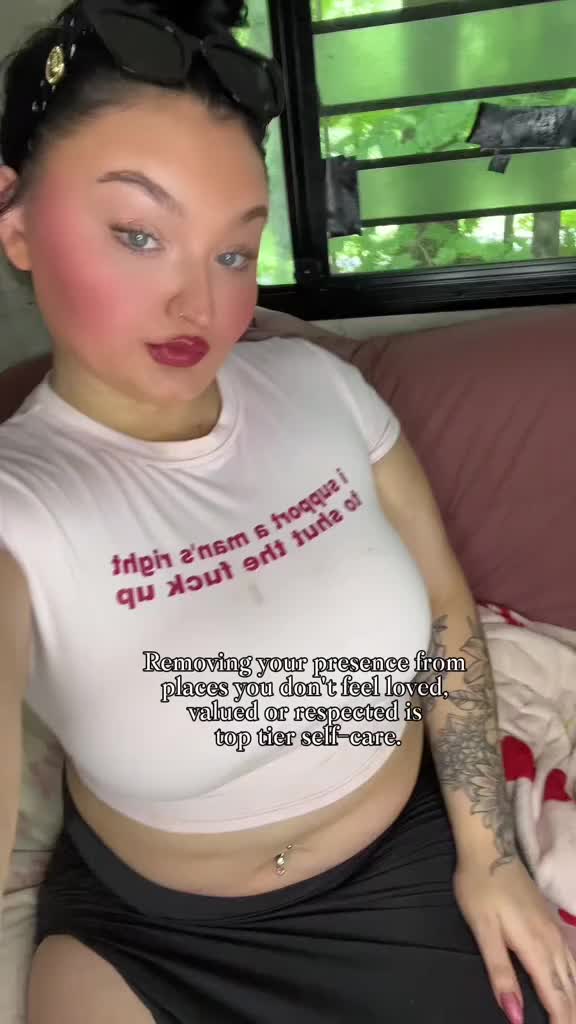@kayleesalwayswright