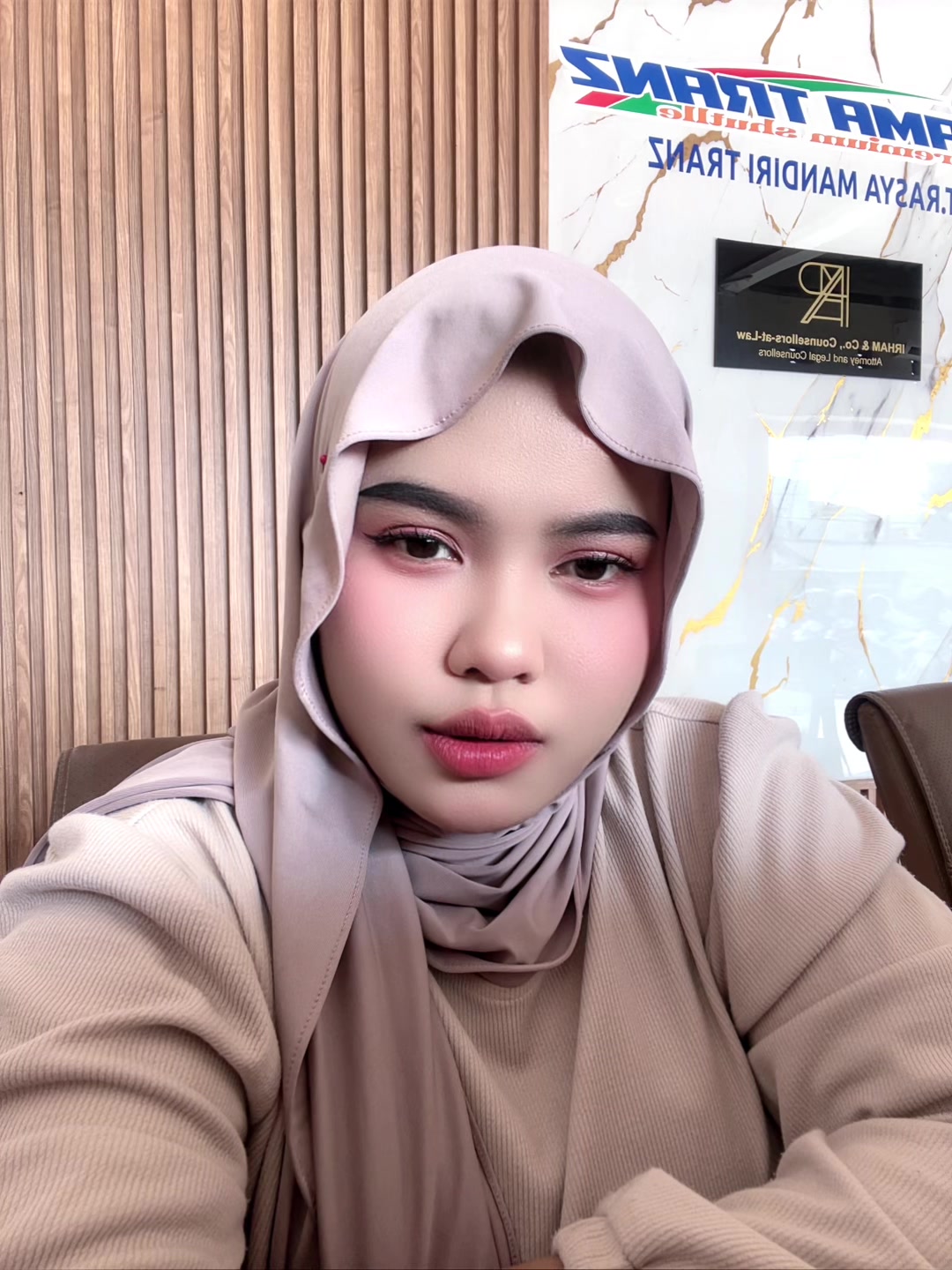 @namanya_dinda 💅