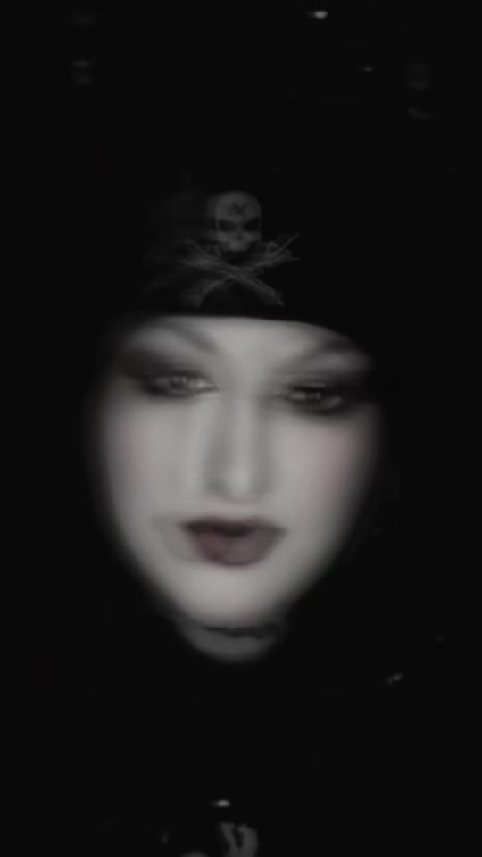 @😈🕸️Qυҽҽɳ🦄Uɳιƈσɾɳ🦄Bƚƈԋ🕸️😈