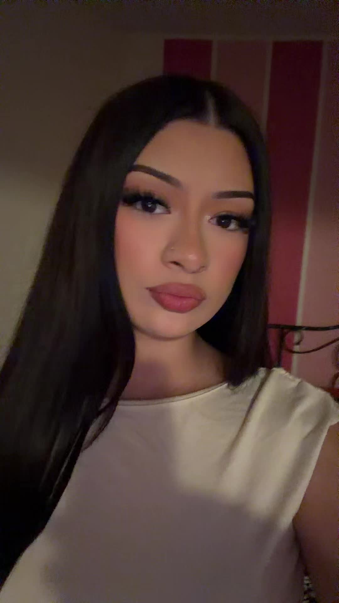 @yani ᥫ᭡