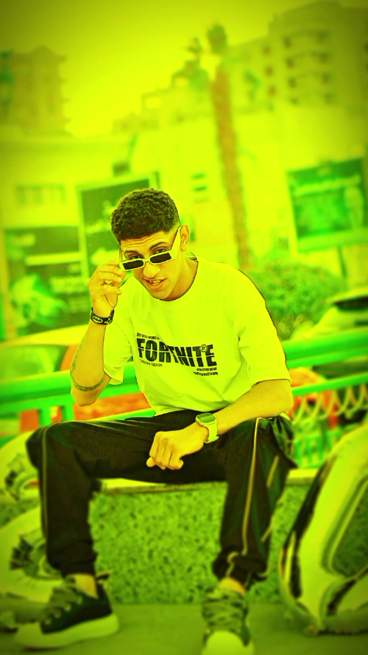 @.. ꧁♕$Ⓜ️ena Farag$♕꧂..