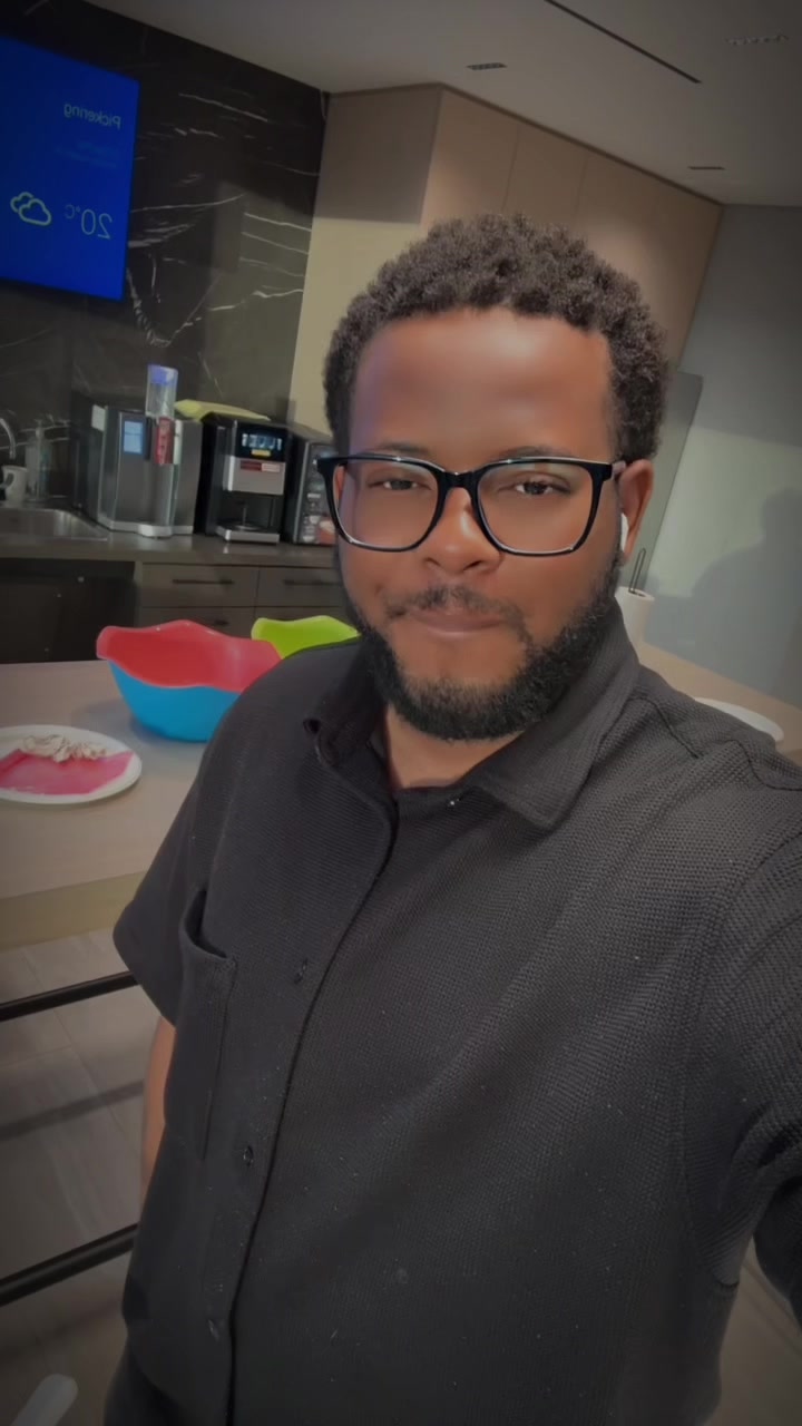 @Martin Ude🧸