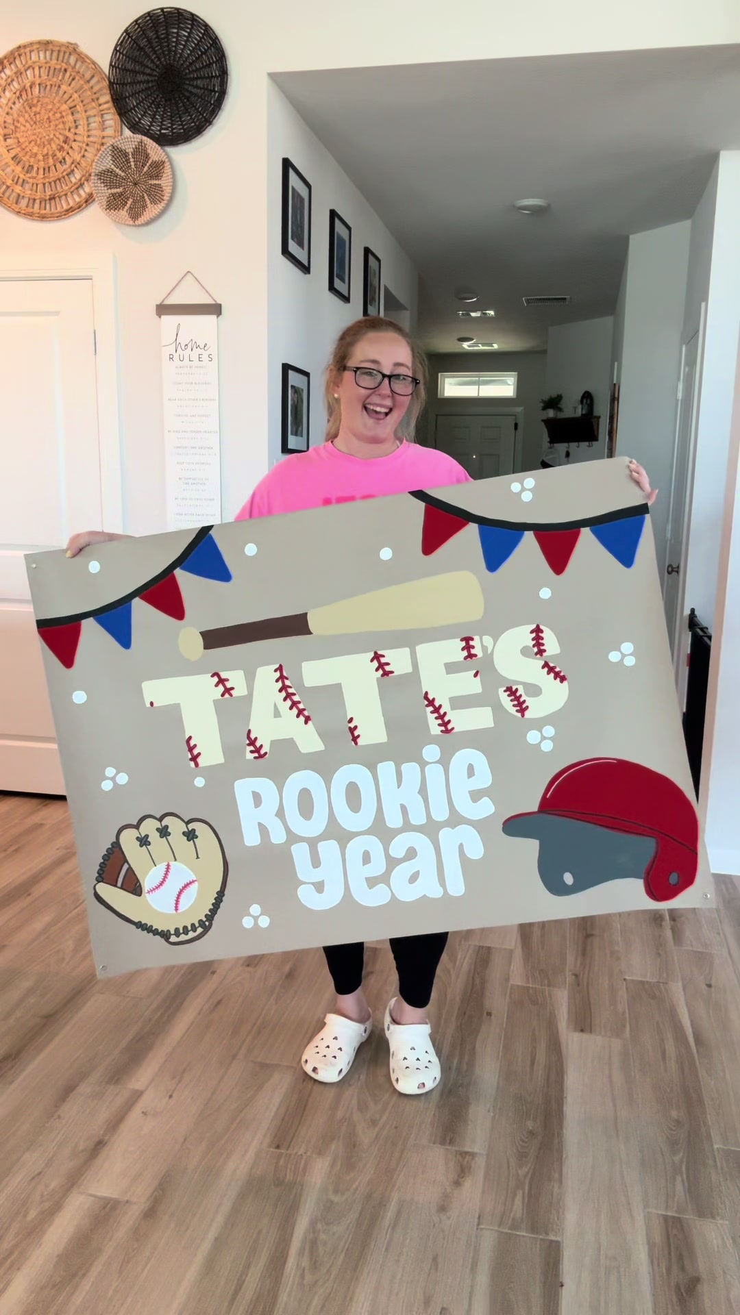 @Lindsey | Banner Artist & Mom