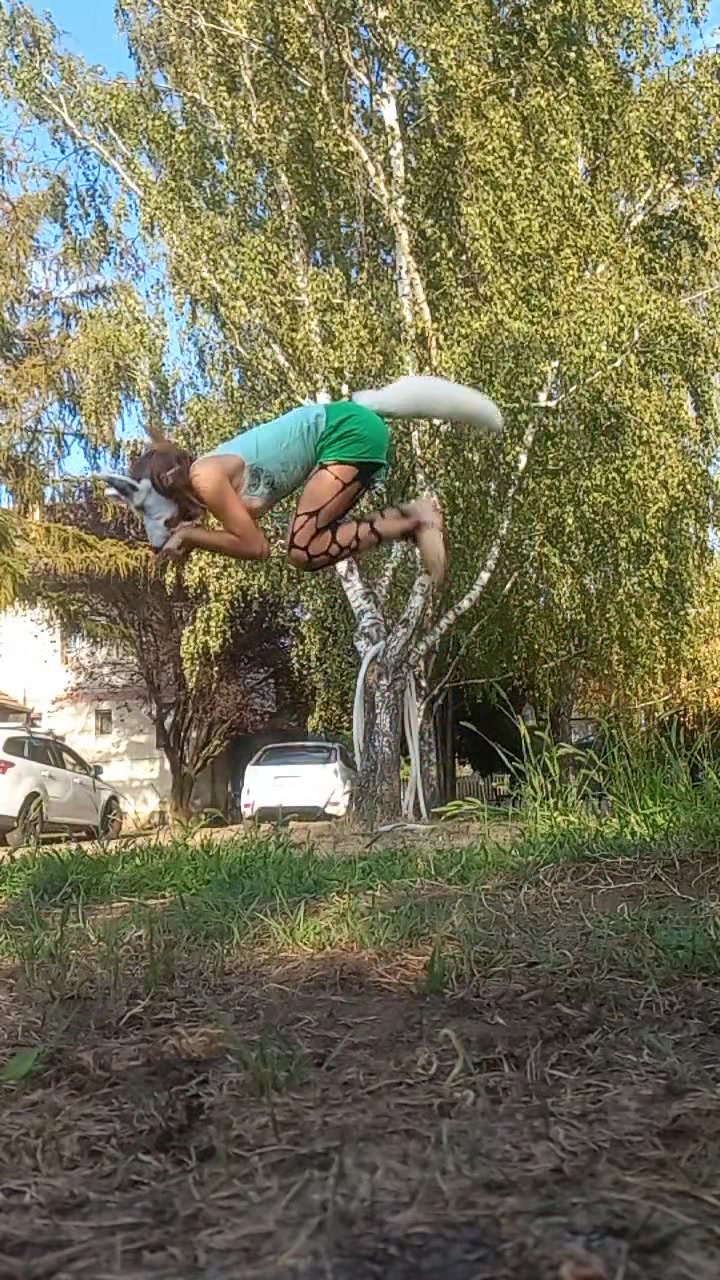 @𝑟𝑎𝑣𝑒𝑛 / 𝑗𝑎𝑥 𐂯 ˚.🍂 ༘