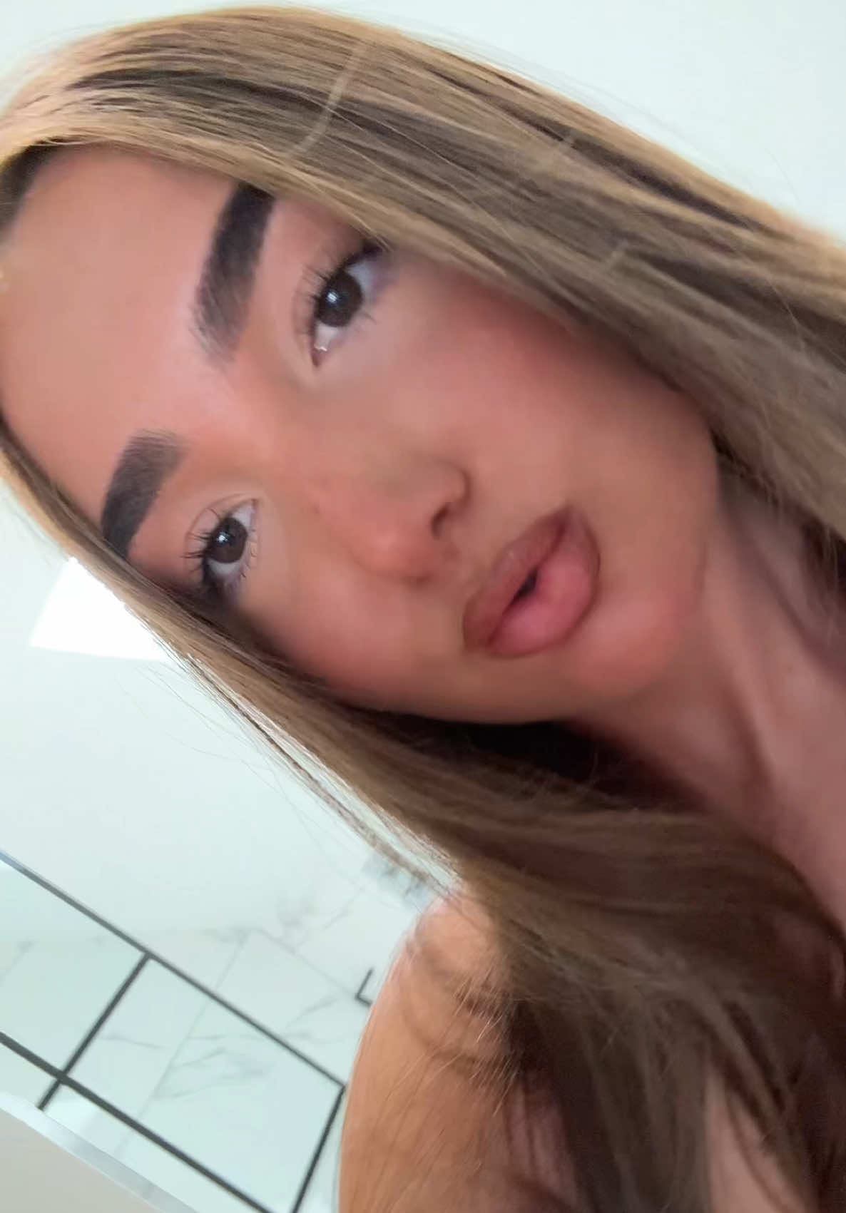 @🦋𝐋𝐞𝐨𝐧𝐚 𝐃𝐞𝐢𝐠𝐡𝐚𝐧