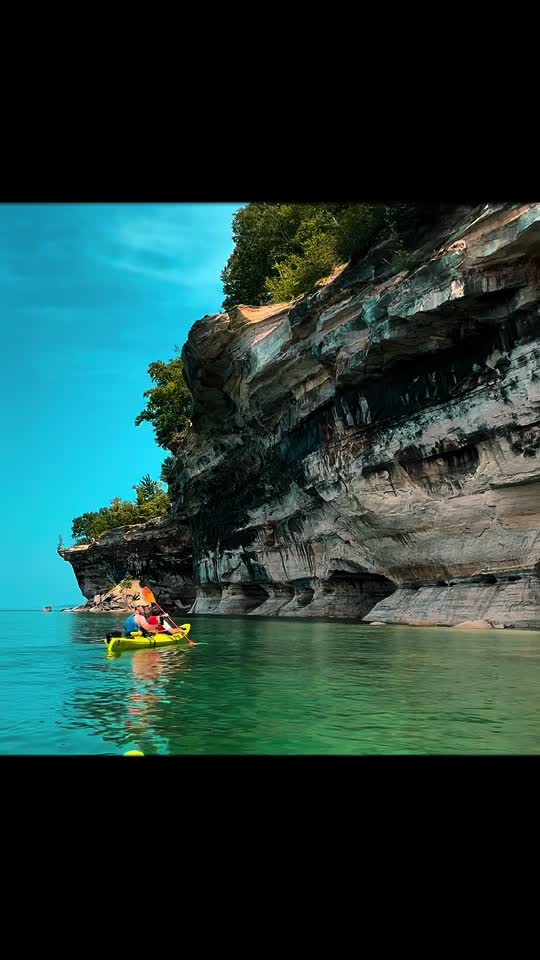 @Pictured Rocks Kayaking