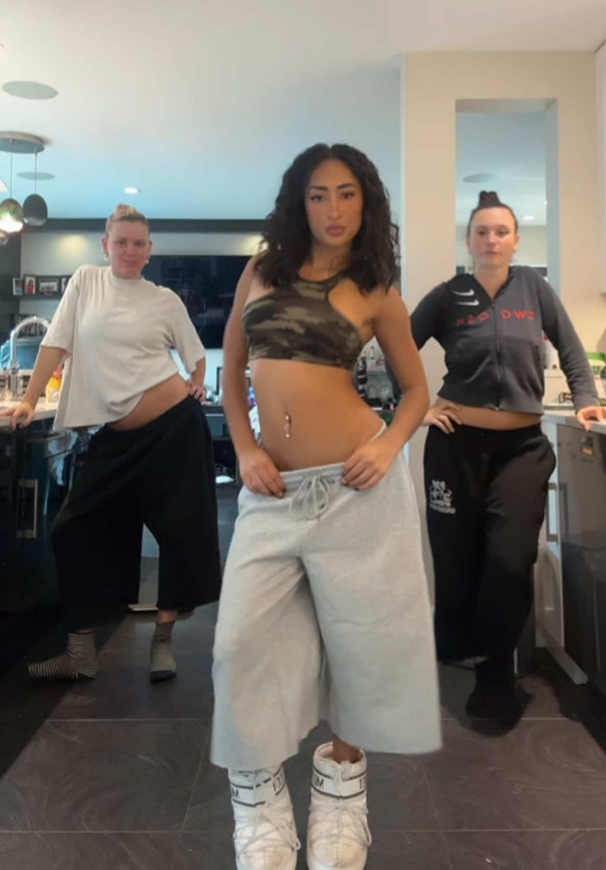 @ellalucas00